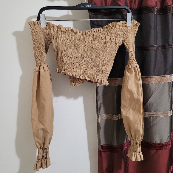 Lucuna Plain Off Shoulder Cropped Long Sleeve Top - Picture 1 of 1